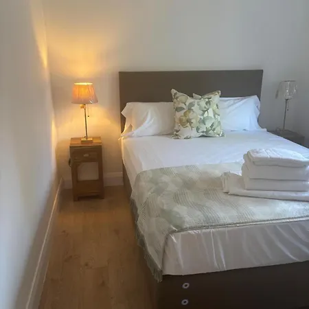 The Mews At Suzkar Apartament Laragh