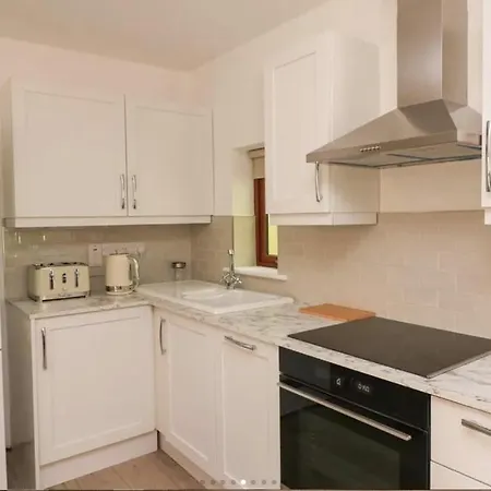 Apartment The Mews At Suzkar Laragh